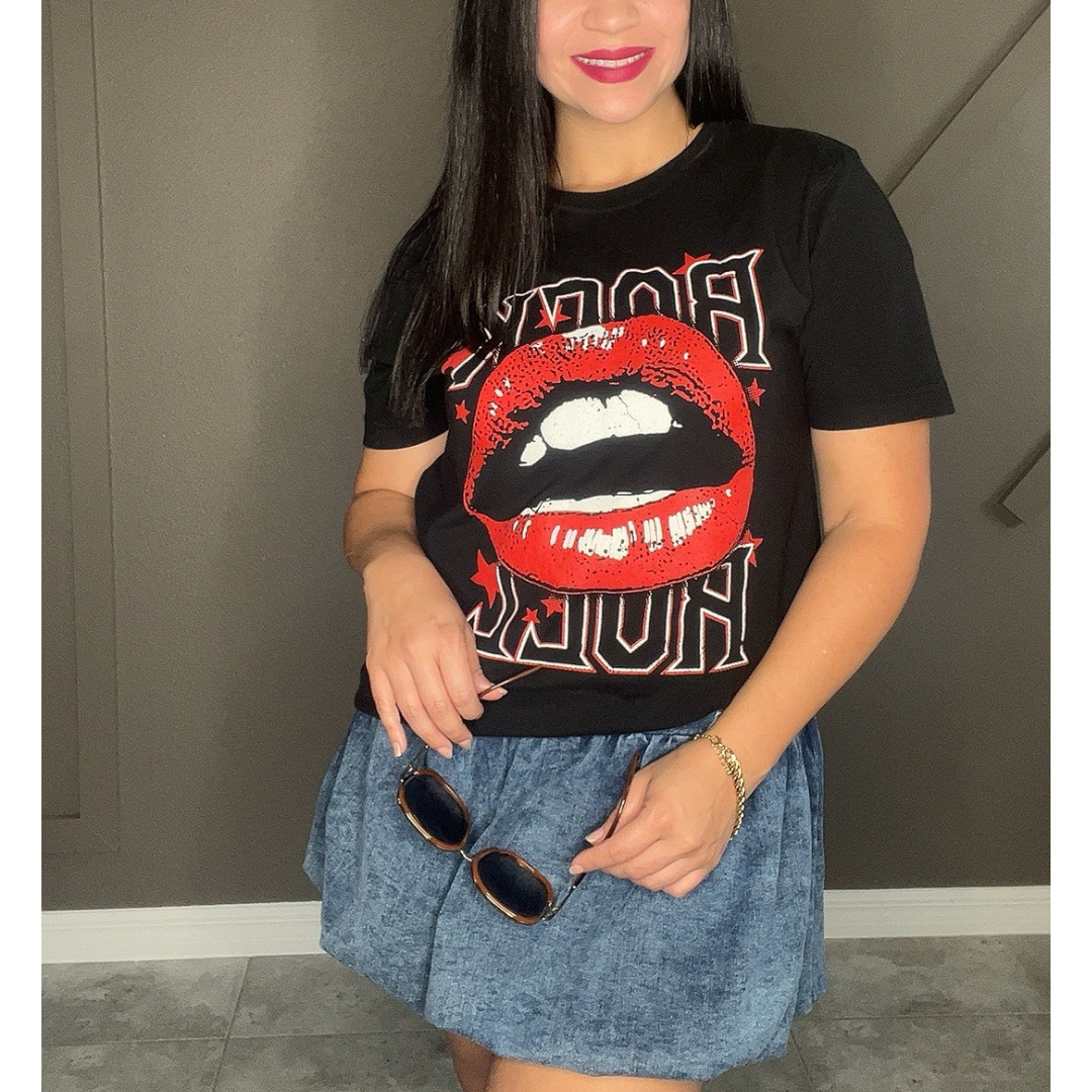 ROCK N ROLL LIP GRAPHIC TEE